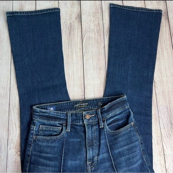 Lucky Brand Bridgette Cropped Flare Jeans 2 - Picture 1 of 7